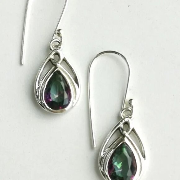 Nwt Teardrop shaped Mystic Topaz earrings in Sterling Silver - Picture 3 of 6